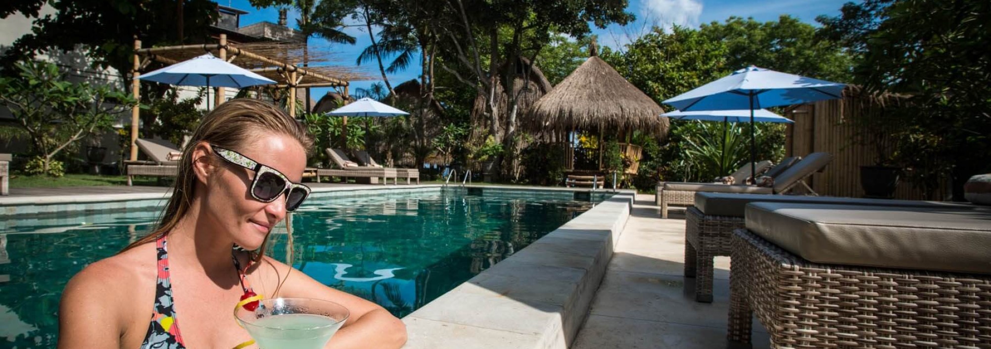 zwembad-hai-tide-beach-resort-balitravel