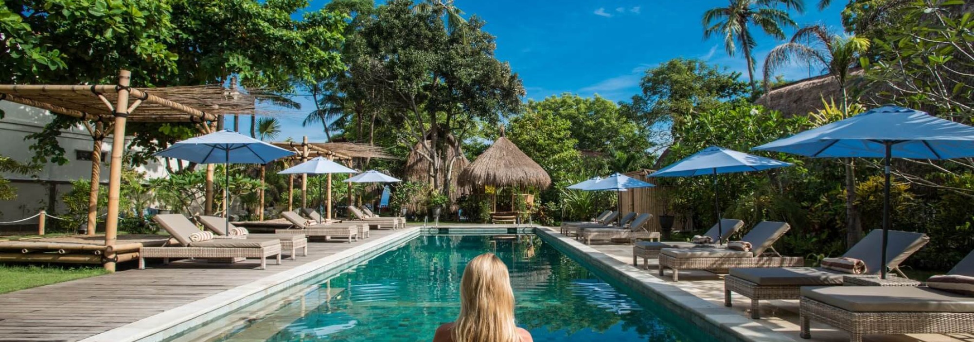 zwembad-hai-tide-beach-resort-nusa-lembongan-balitravel