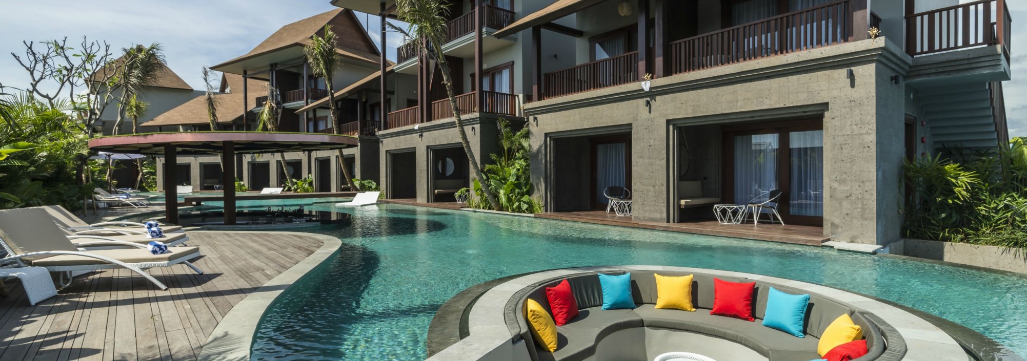 zwembad-in-het-sense-canggu-beach-hotel-bali-travel