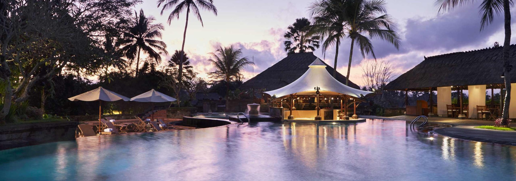 zwembad-kamandalu-ubud-balitravel