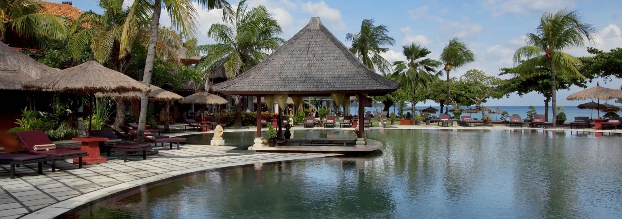 zwembad-keraton-jimbaran-resort-balitravel