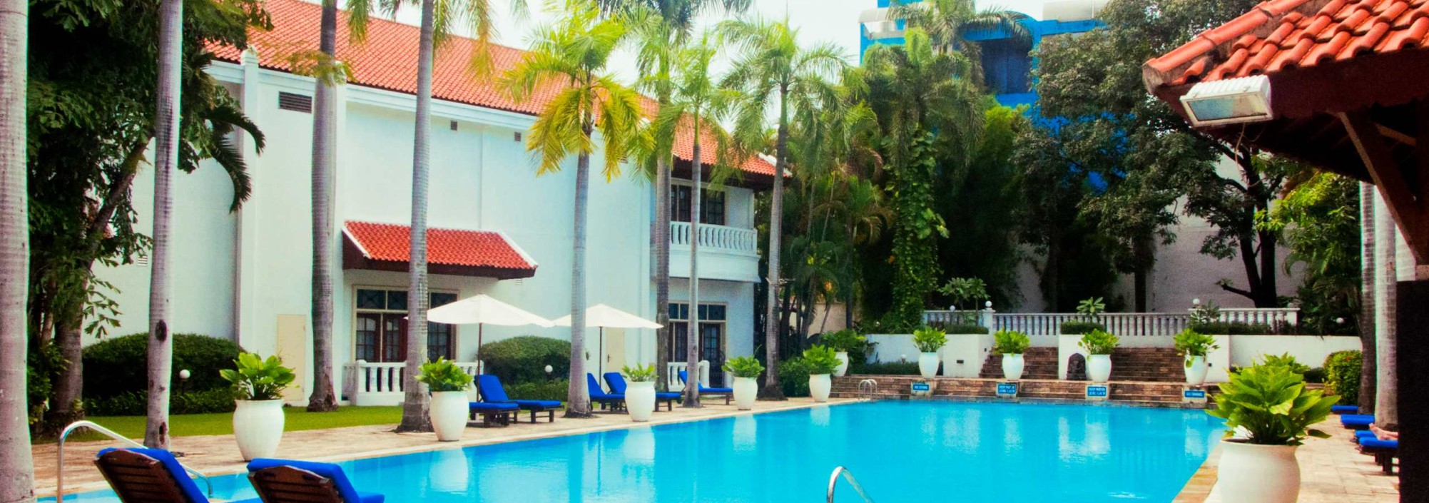 zwembad-majapahit-surabaya-balitravel