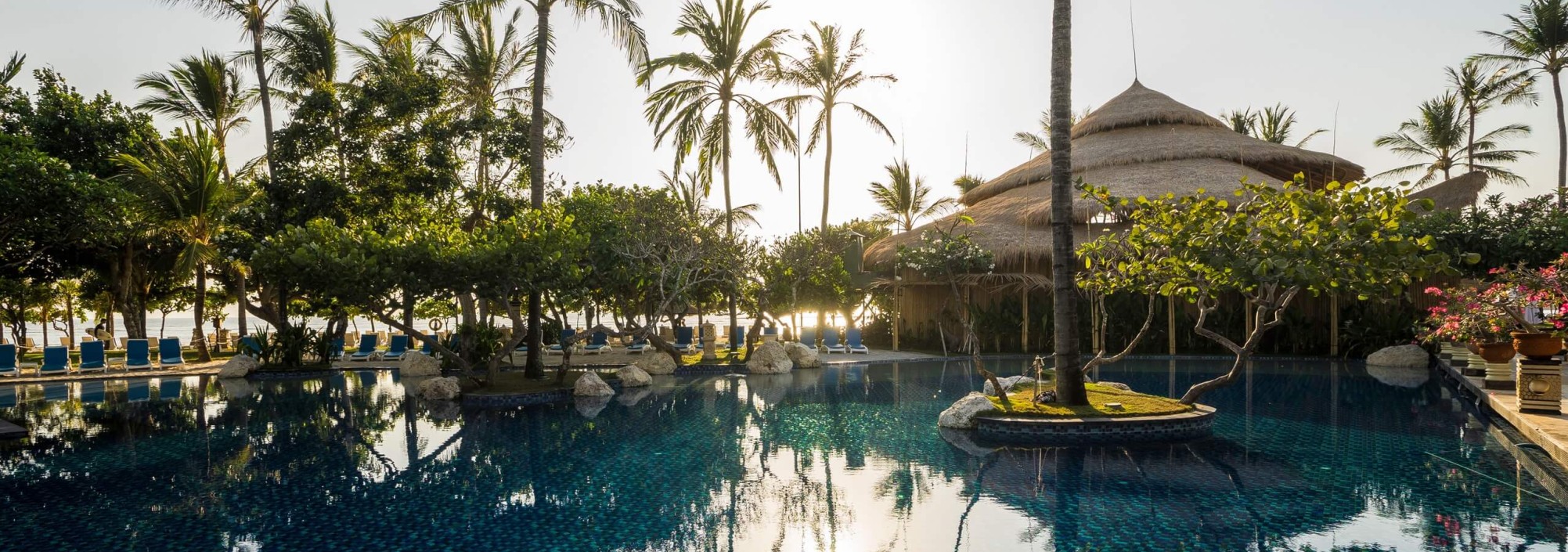 zwembad-nusa-dua-beach-hotel-bali-travel