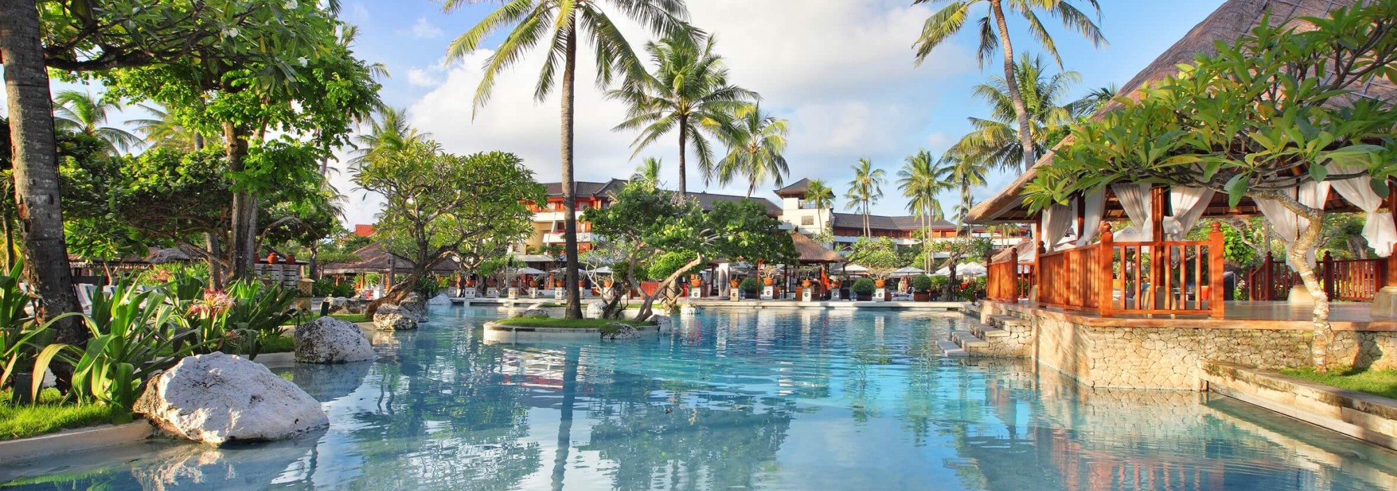 zwembad-nusa-dua-beach-hotel-balitravel