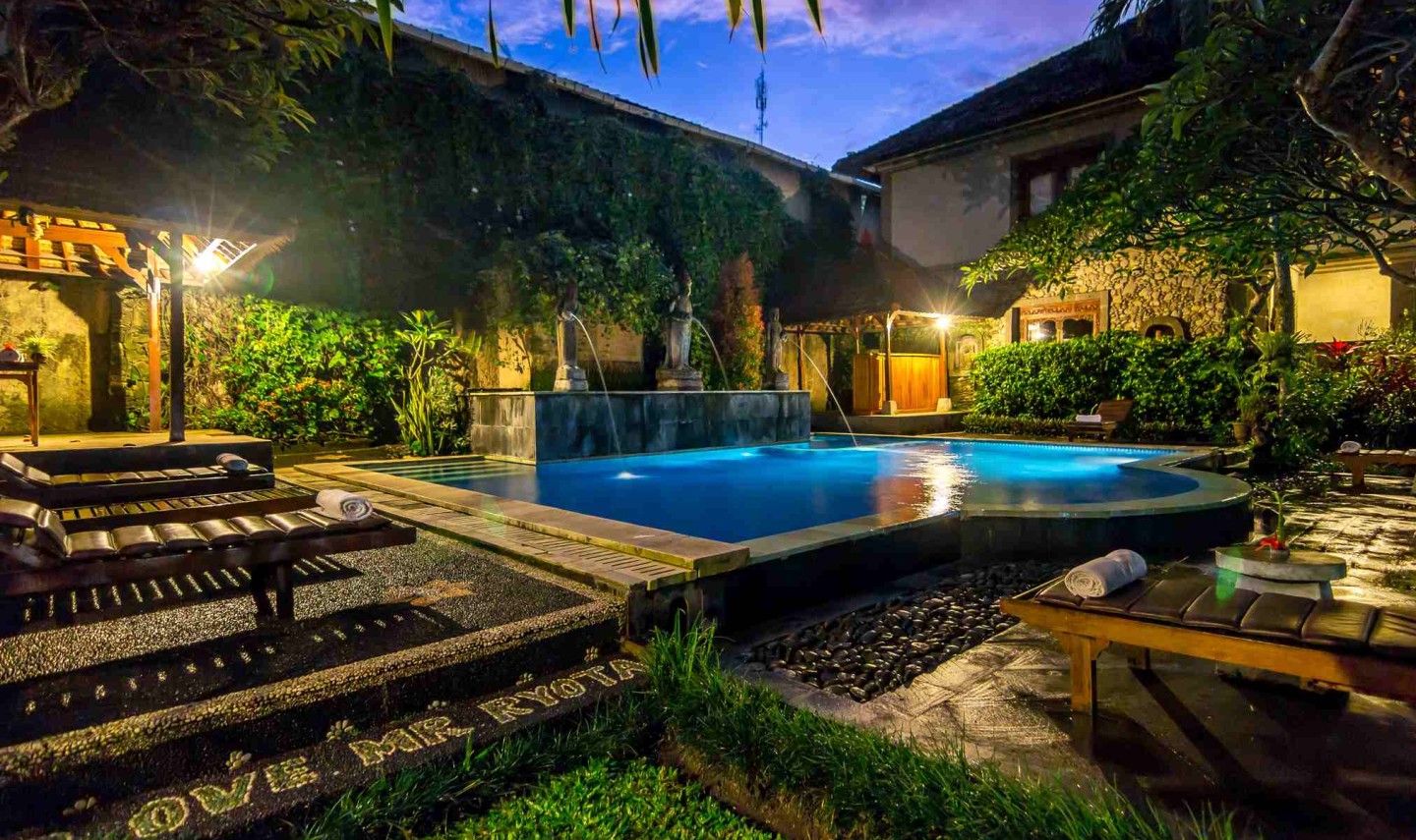 zwembad-sahadewa-resort-ubud-2
