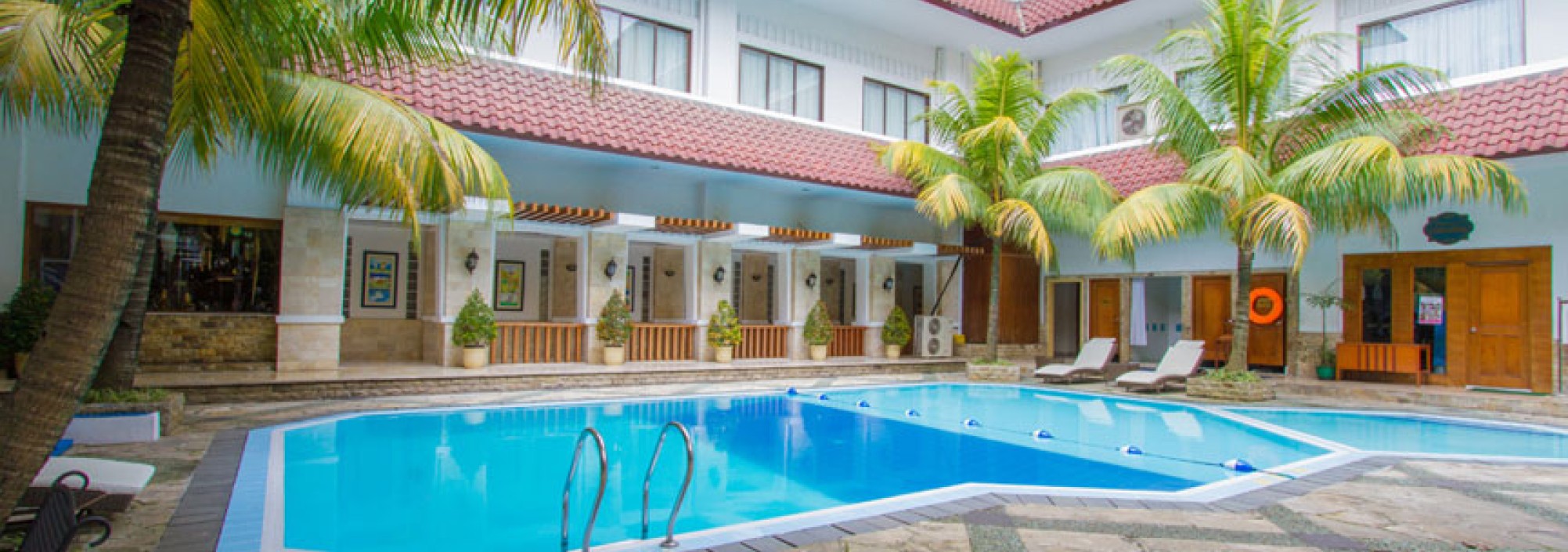 zwembad-salak-the-heritage-bogor